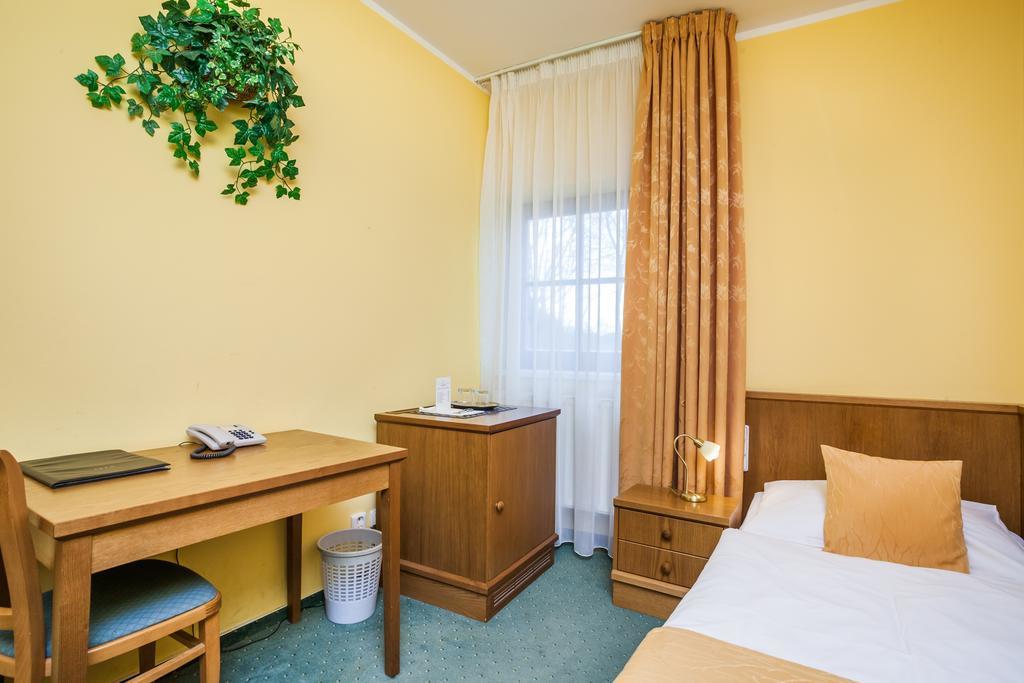 Hotel Jelinkova Vila Velke Mezirici Bilik gambar
