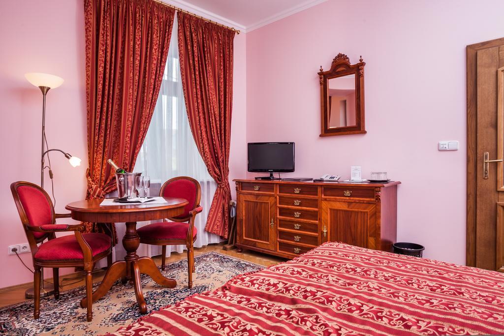 Hotel Jelinkova Vila Velke Mezirici Bilik gambar