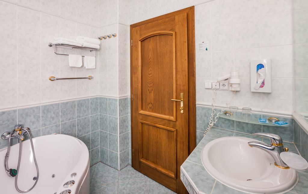 Hotel Jelinkova Vila Velke Mezirici Bilik gambar