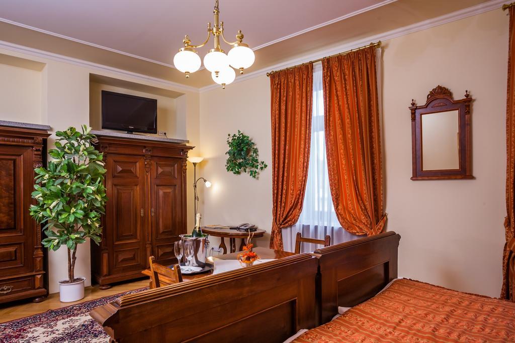 Hotel Jelinkova Vila Velke Mezirici Bilik gambar