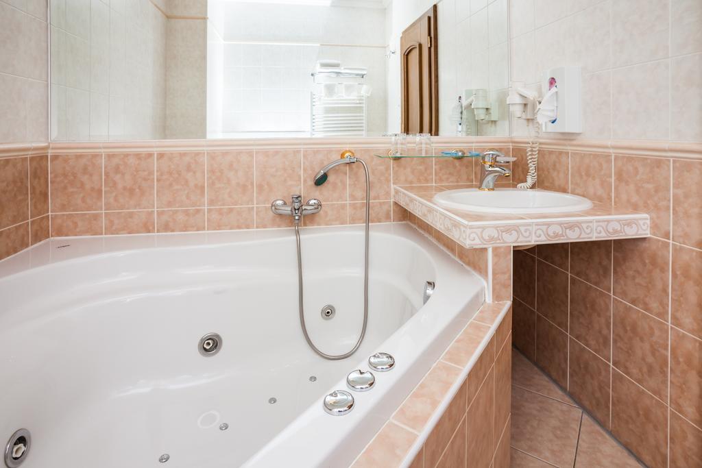 Hotel Jelinkova Vila Velke Mezirici Bilik gambar